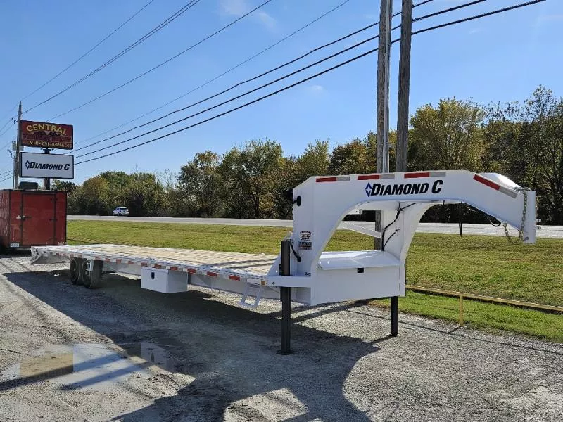2024 Diamond C Trailers Diamond C FMAX-208 Deck Over Equipment Trailer / Hauler Deckover Trailer