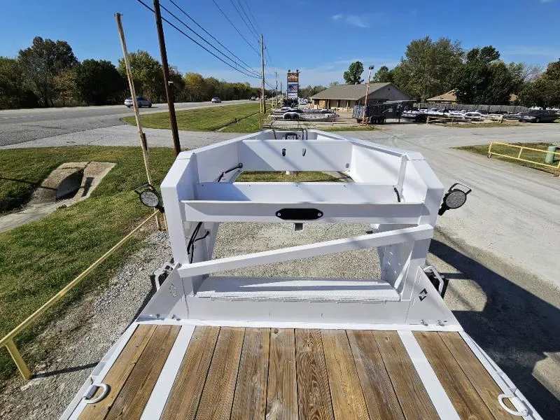 used Equipment / Flatbed Trailers Diamond C Trailers  for sale, in Broken Arrow, OK Thumbnail 26