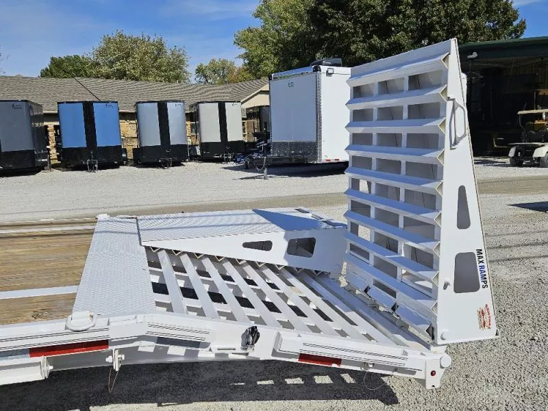 used Equipment / Flatbed Trailers Diamond C Trailers  for sale, in Broken Arrow, OK Thumbnail 17