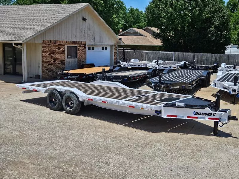 2025 Diamond C Trailers HXD 208 Tilt Trailer (02933) 22' x 102", Arctic White