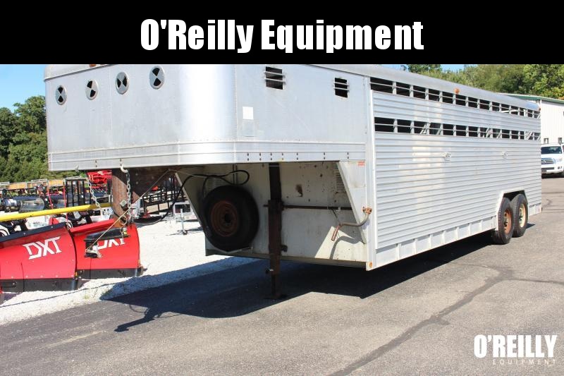 1987 Featherlite 8.5' x 24' Stock Trailer 1987 Featherlite 8.5' x 24' Stock Trailer