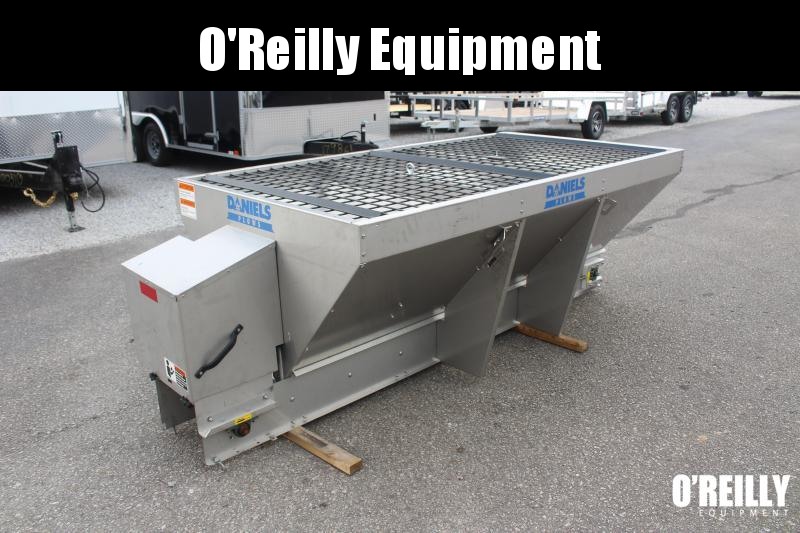 2021 DANIELS DS-200S 2CU YD STAINLESS SPREADER 2021 DANIELS DS-200S 2CU YD STAINLESS SPREADER