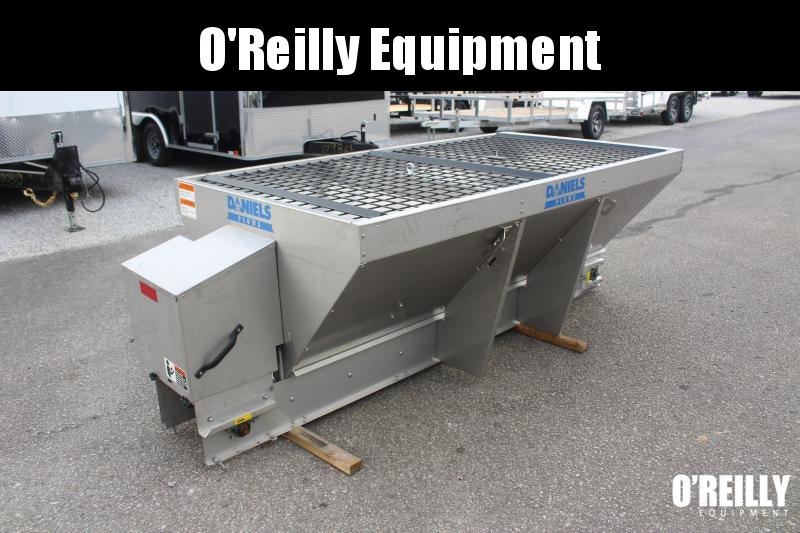 2021 DANIELS DS-200S 2CU YD STAINLESS SPREADER 2021 DANIELS DS-200S 2CU YD STAINLESS SPREADER