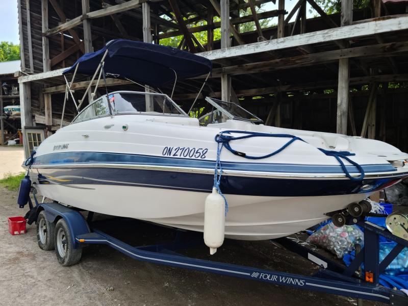 2006 Four Winns Funship 20.4 Deck Boat 2006 Four Winns Funship 20.4 Deck Boat