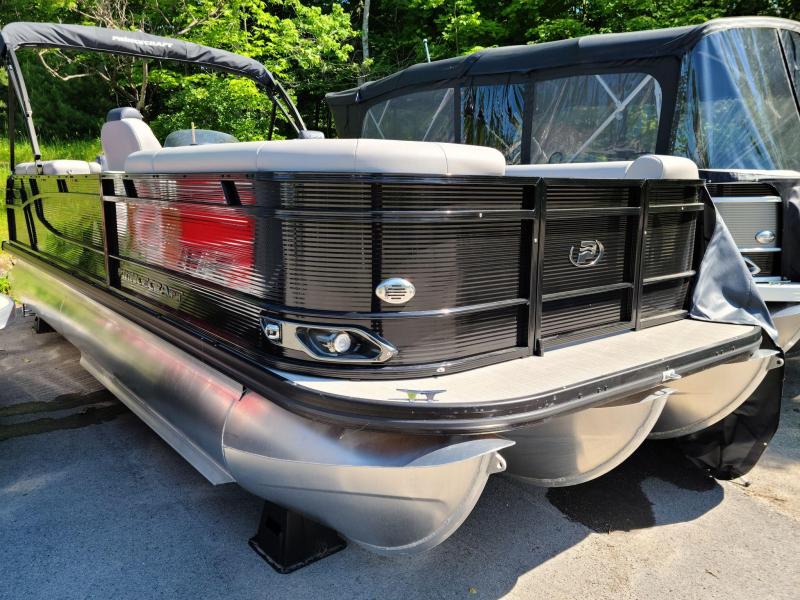 2022 Princecraft Quorum 23 XT Pontoon Boat with 115hp PRO XS Mercury 2022 Princecraft Quorum 23 XT Pontoon Boat with 115hp PRO XS Mercury