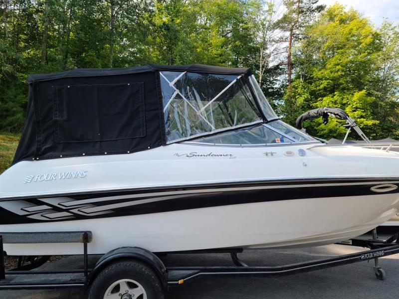 2000 Four Winns 205 Sundowner Cuddy Cabin 2000 Four Winns 205 Sundowner Cuddy Cabin