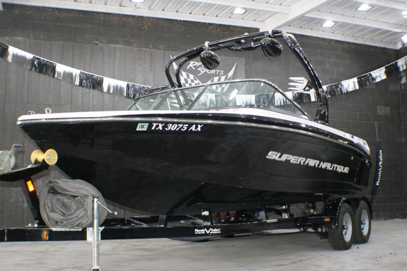2009 Correct Craft Super Air Nautique 210 Ski/Wakeboard 2009 Correct Craft Super Air Nautique 210 Ski/Wakeboard