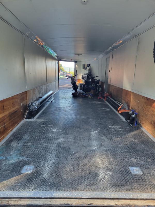 used Cargo (Enclosed) Trailers Interstate  for sale, in Carrolls, WA Thumbnail 3