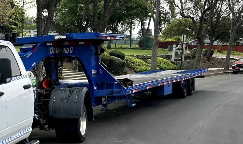 2023 Diamond C Trailers Dual tandem dovetail gooseneck General Trailers