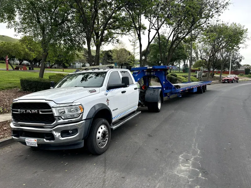 used Equipment / Flatbed Trailers Diamond C Trailers  for sale, in Hayward, CA Thumbnail 3
