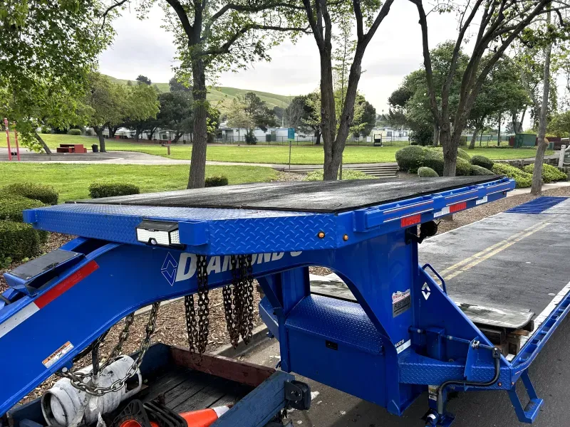 used Equipment / Flatbed Trailers Diamond C Trailers  for sale, in Hayward, CA Thumbnail 4