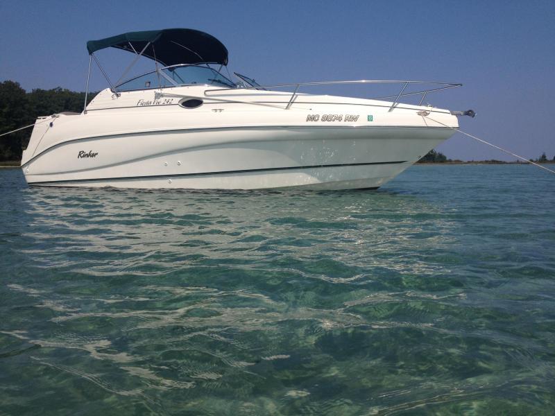 2000 Rinker Fiesta Vee 242 24ft 2000 Rinker Fiesta Vee 242 24ft