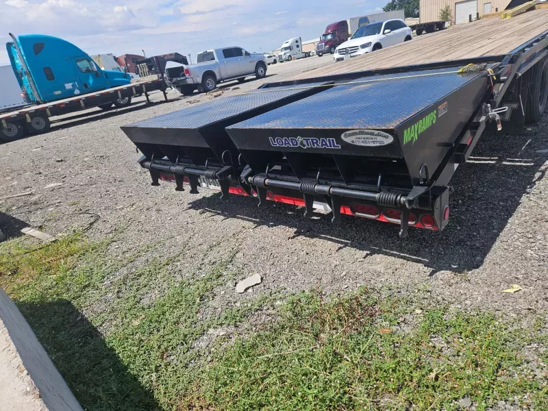 used Equipment / Flatbed Trailers Load Trail  for sale, in Fort Worth, TX Thumbnail 2