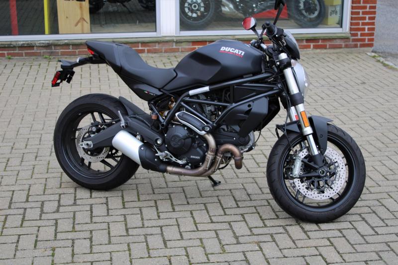 2018 Ducati Monster 797 2018 Ducati Monster 797