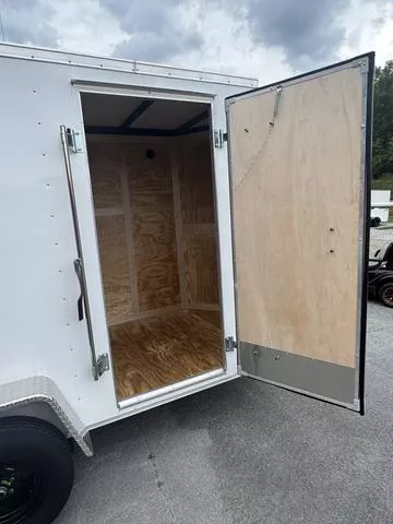 new Cargo (Enclosed) Trailers Homesteader Trailers  for sale, in New Tazewell, TN Thumbnail 4