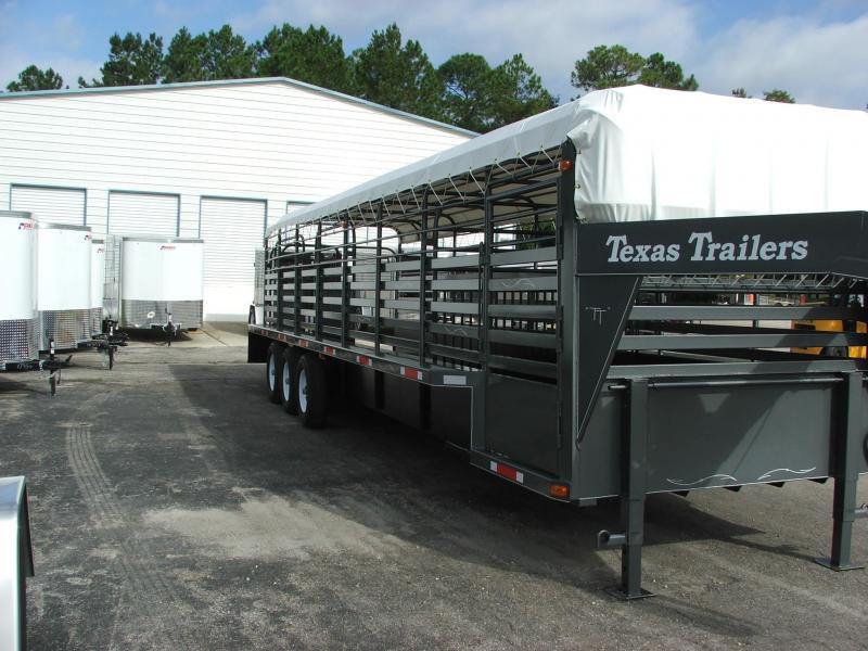 ST3221G TEXAS TRAILERS 32' GOOSENECK STOCK TRAILER W/ TRIPLE AXLES