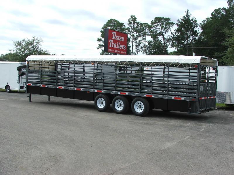 ST3221G TEXAS TRAILERS 32' GOOSENECK STOCK TRAILER W/ TRIPLE AXLES