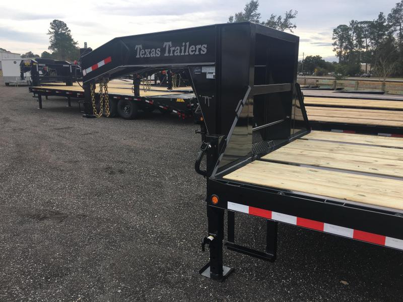 FB3024G TEXAS TRAILERS 30' GOOSENECK DECK OVER FLATBED SHOWN W/ MEGA RAMPS Texas Trailers