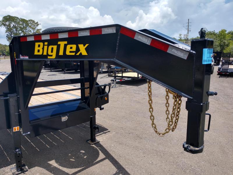 22GN25BK+5MR BIG TEX 30' GOOSENECK DUAL TANDEM FLAT BED W/ MEGA RAMPS