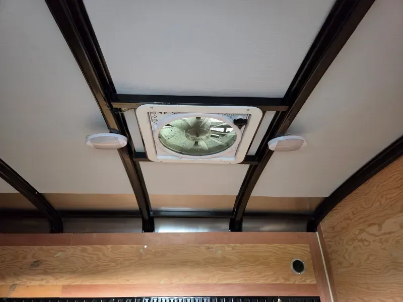 used Cargo (Enclosed) Trailers Interstate  for sale, in Davenport, CA Thumbnail 2