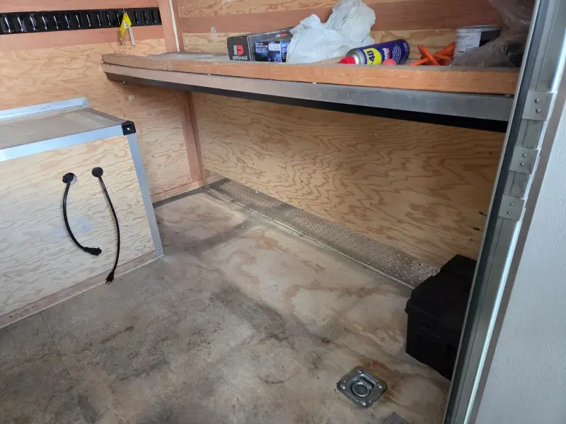 used Cargo (Enclosed) Trailers Interstate  for sale, in Davenport, CA Thumbnail 4