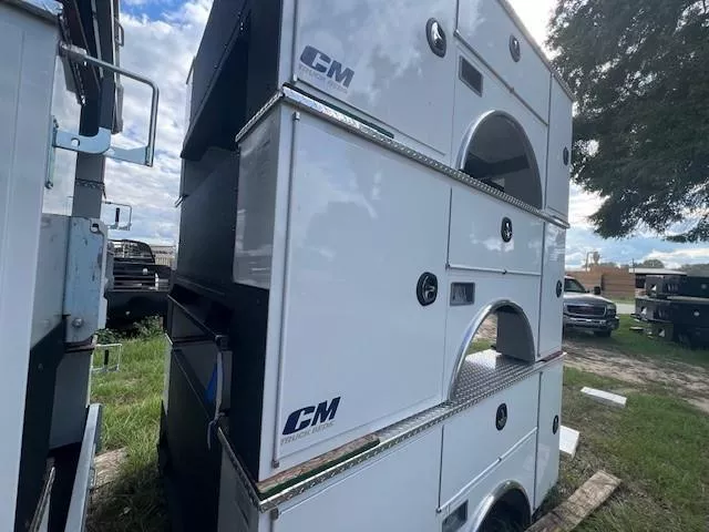 2025 CM CB 98x78 Service Body Truck Bed C9MkKGfmjhg1