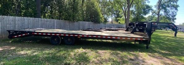 2023 Iron Bull Trailers FDG14-25+5RR Gooseneck 