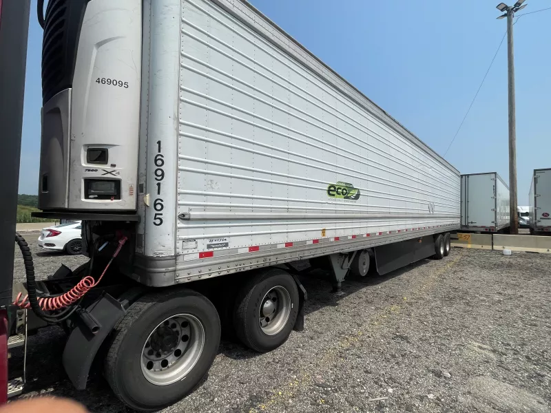 used Reefer Semi Trailers Hyundai  for sale, in Des Plaines, IL Thumbnail 2