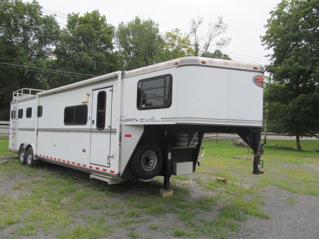2006 Sundowner Trailers 4 Horse Living Quarters Horse Trailer 2006 Sundowner Trailers 4 Horse Living Quarters Horse Trailer
