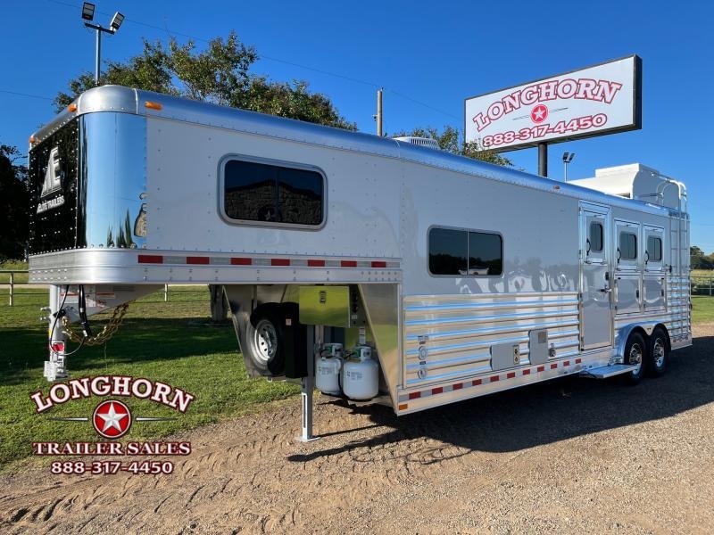 2023 Elite 3 Horse 10.8ft Living Quarter with Generator Horse Trailer 2023 Elite 3 Horse 10.8ft Living Quarter with Generator Horse Trailer