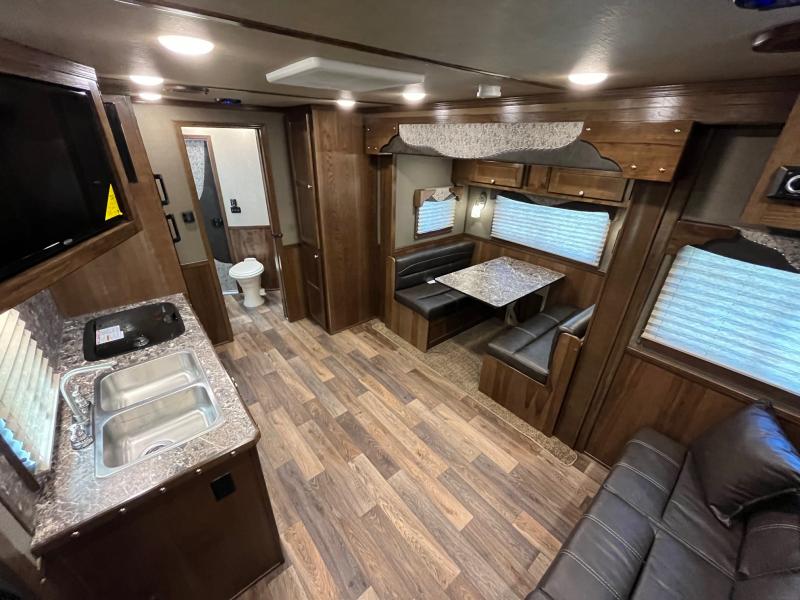 2023 SMC Horse Trailers 4 Horse Side Load 14ft Living Quarter with Slide Horse Trailer Horse