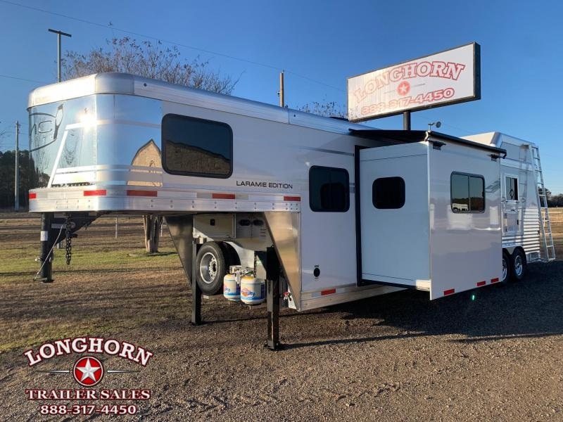2022 SMC Horse Trailers 3 Horse 13ft Laramie Edtion with Slide Horse Trailer 2022 SMC Horse Trailers 3 Horse 13ft Laramie Edtion with Slide Horse Trailer