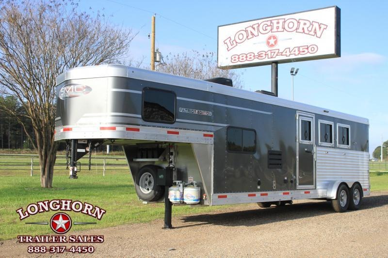 2022 SMC 3 Horse 10' Living Quarter 2022 SMC 3 Horse 10' Living Quarter