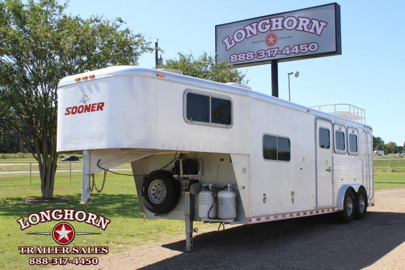2000 Sooner 3 Horse with 8ft Living Quarter 8ft Wide Horse Trailer 2000 Sooner 3 Horse with 8ft Living Quarter 8ft Wide Horse Trailer
