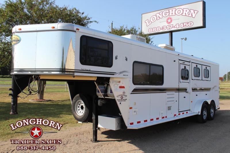 2003 Sundowner T 3 Horse 7' Lq w/ Generator 2003 Sundowner T 3 Horse 7' Lq w/ Generator