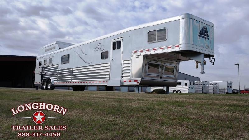 2016 Elite 3 Horse 22ft LQ Double Slide Side Load 2016 Elite 3 Horse 22ft LQ Double Slide Side Load