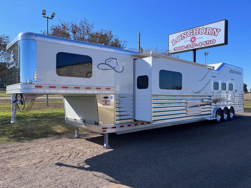 2025 Elite 4 Horse 17'8'' Living Quarter by Trail Boss Living Quarter Trailers For Sale