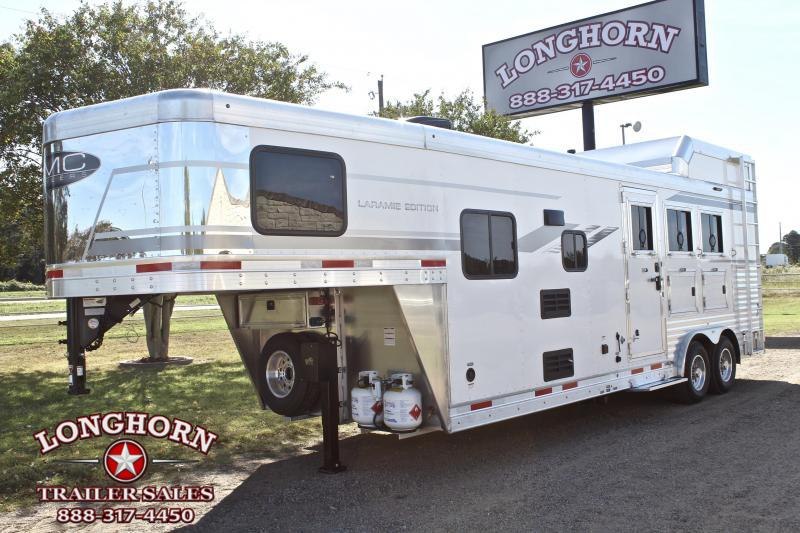 2021 SMC Horse Trailers 3 Horse 9ft Living Quarter Horse Trailer 2021 SMC Horse Trailers 3 Horse 9ft Living Quarter Horse Trailer