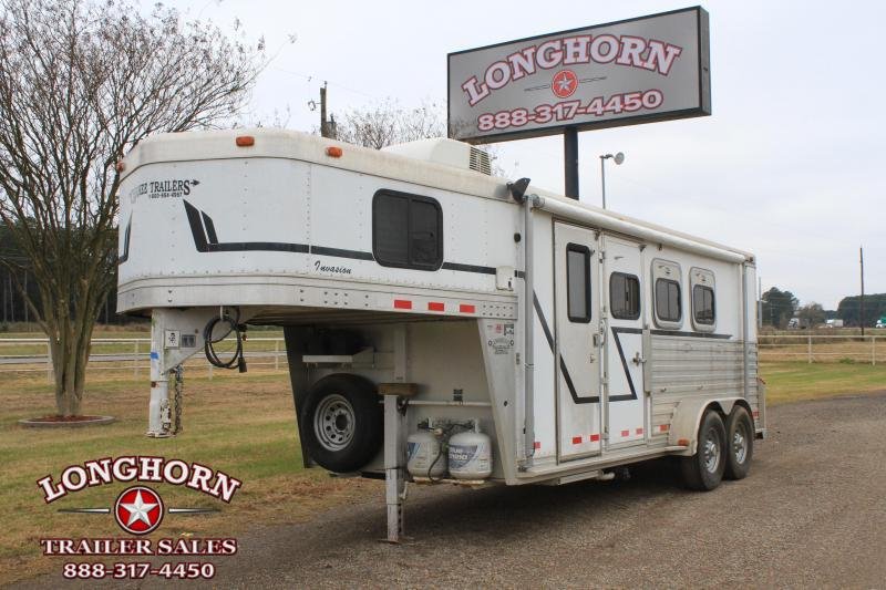 2002 Cherokee 3 Horse with Weekend Package LQ 2002 Cherokee 3 Horse with Weekend Package LQ