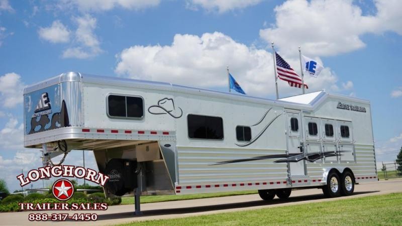 2022 Elite Trailers 4 Horse 13.8ft Shortwall Side Load Horse Trailer 2022 Elite Trailers 4 Horse 13.8ft Shortwall Side Load Horse Trailer