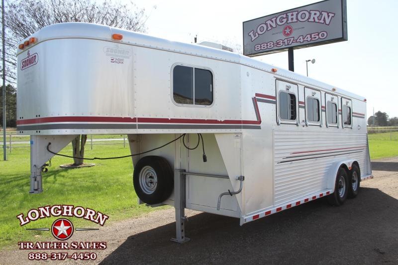 1994 Sooner 4 Horse Goosneck with Front Tack and AC Horse Trailer 1994 Sooner 4 Horse Goosneck with Front Tack and AC Horse Trailer