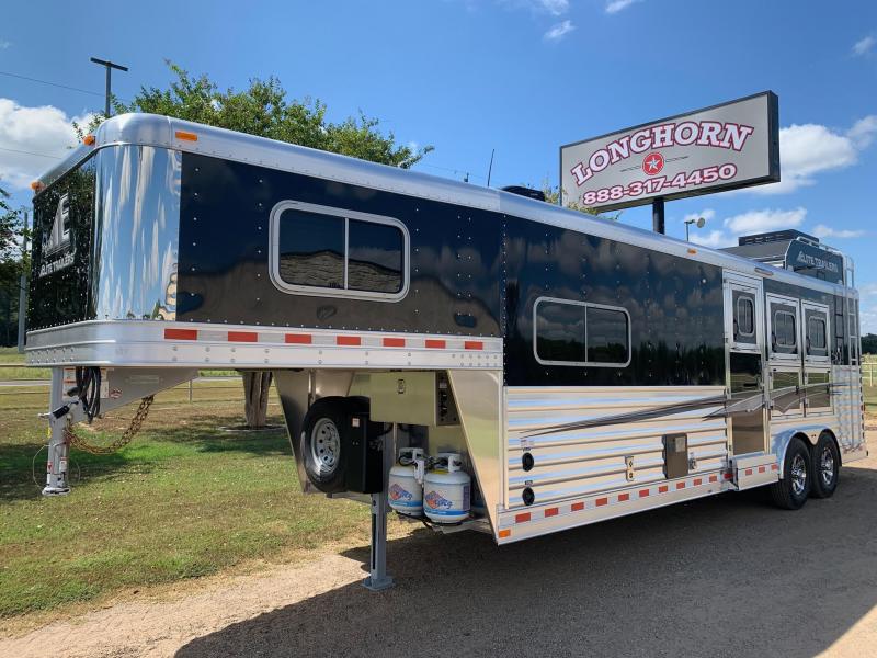 2022 Elite Trailers 3 Horse 10.8ft Living Quarter with Generator Horse Trailer 2022 Elite Trailers 3 Horse 10.8ft Living Quarter with Generator Horse Trailer
