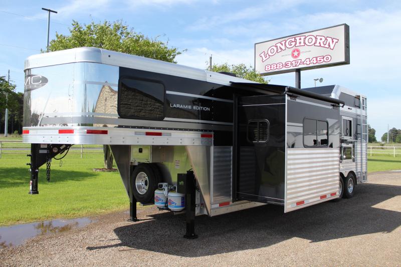 2021 SMC Horse Trailers 3 Horse 11ft Living Quarter with Slide Out Horse Trailer 2021 SMC Horse Trailers 3 Horse 11ft Living Quarter with Slide Out Horse Trailer