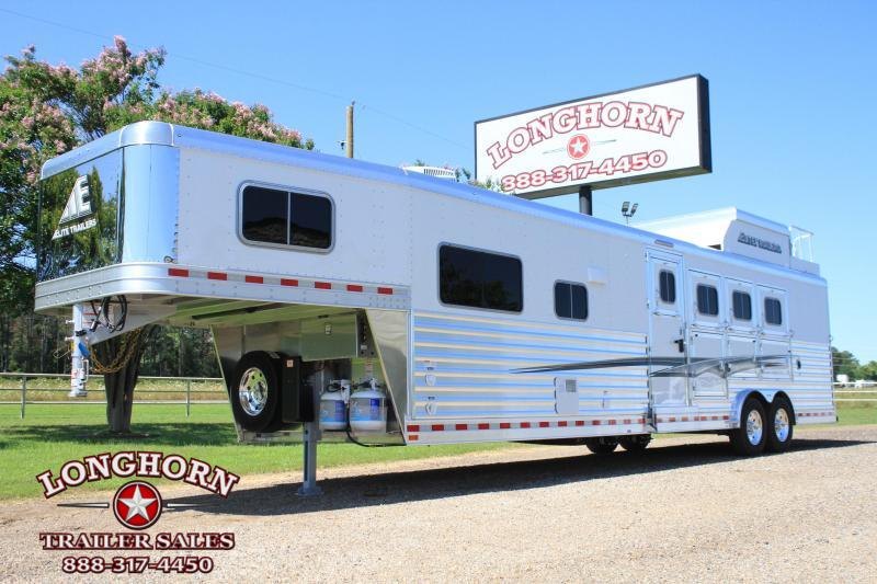 2022 Elite Trailers 4 Horse 12.8ft Shortwall Side Load 2022 Elite Trailers 4 Horse 12.8ft Shortwall Side Load