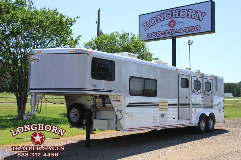 2000 Sundowner Trailers 3 Horse 10' Lq w/ Mangers Horse Trailer 2000 Sundowner Trailers 3 Horse 10' Lq w/ Mangers Horse Trailer
