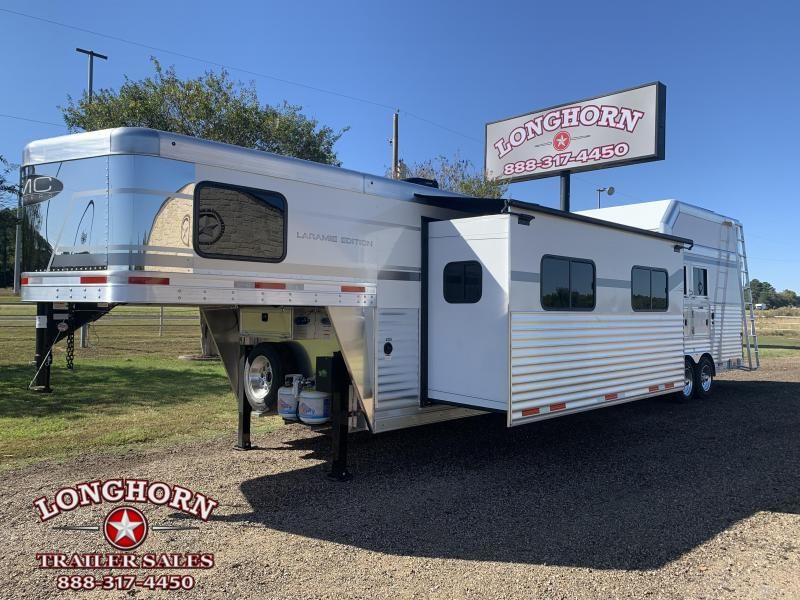2022 SMC 3 Horse Side Load 18ft LQ with 12' Slide out 2022 SMC 3 Horse Side Load 18ft LQ with 12' Slide out