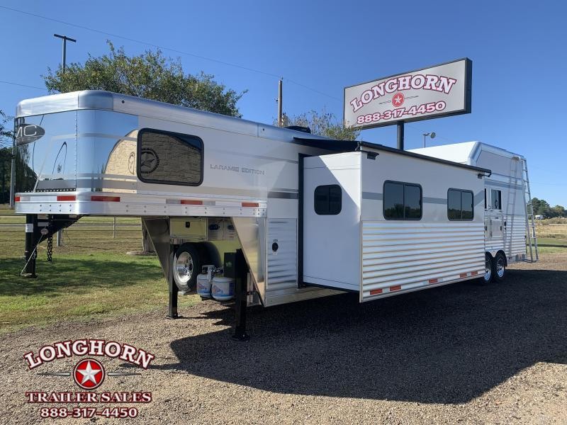 2022 SMC 3 Horse Side Load 18ft LQ with 12' Slide out 2022 SMC 3 Horse Side Load 18ft LQ with 12' Slide out