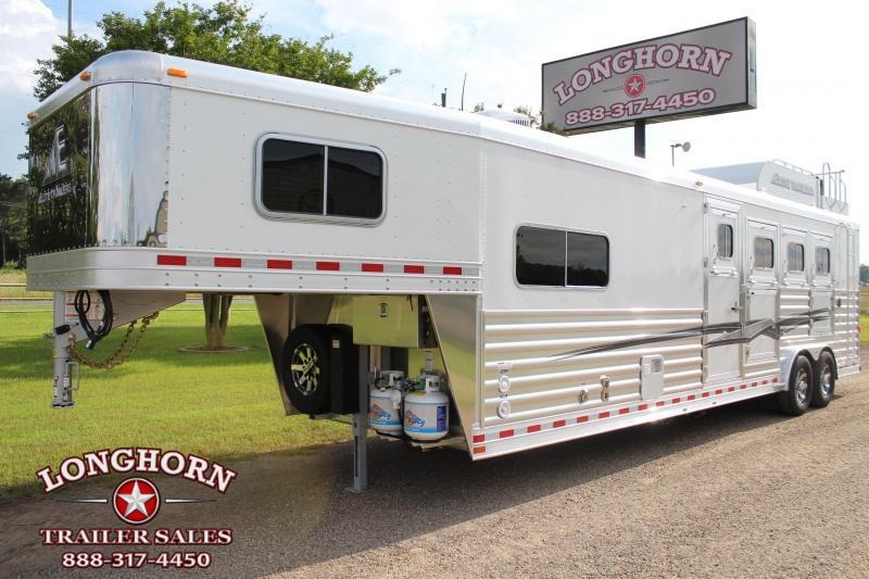 2022 Elite Trailers 4 Horse 10.8ft LQ with Generator Horse Trailer 2022 Elite Trailers 4 Horse 10.8ft LQ with Generator Horse Trailer