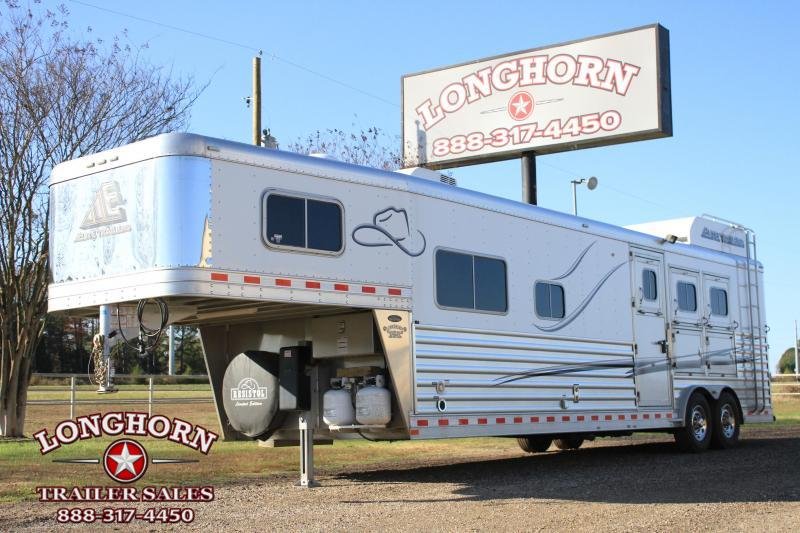 2016 Elite 3 Horse 13.8ft Living Quarter 2016 Elite 3 Horse 13.8ft Living Quarter