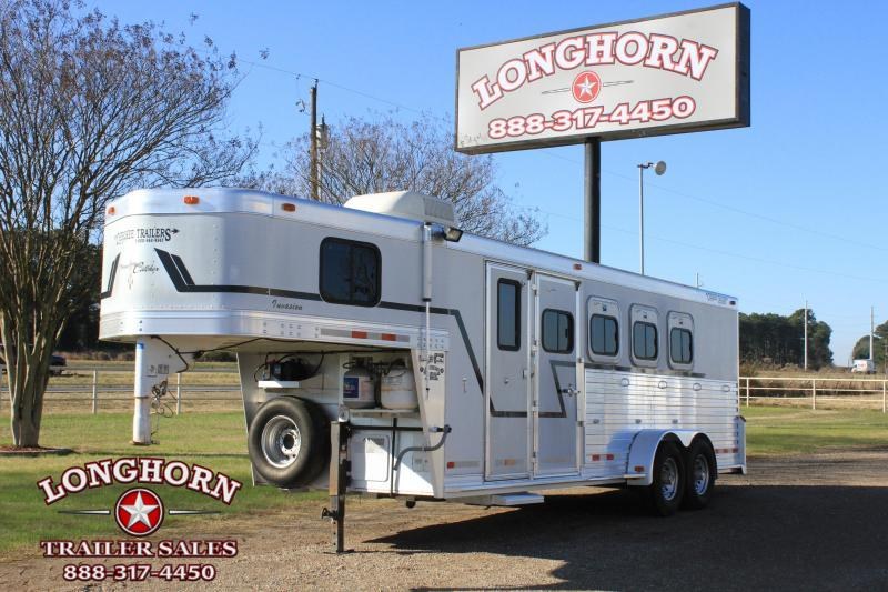 2000 Cherokee 4 Horse with 4' Ft Living Quarter 2000 Cherokee 4 Horse with 4' Ft Living Quarter